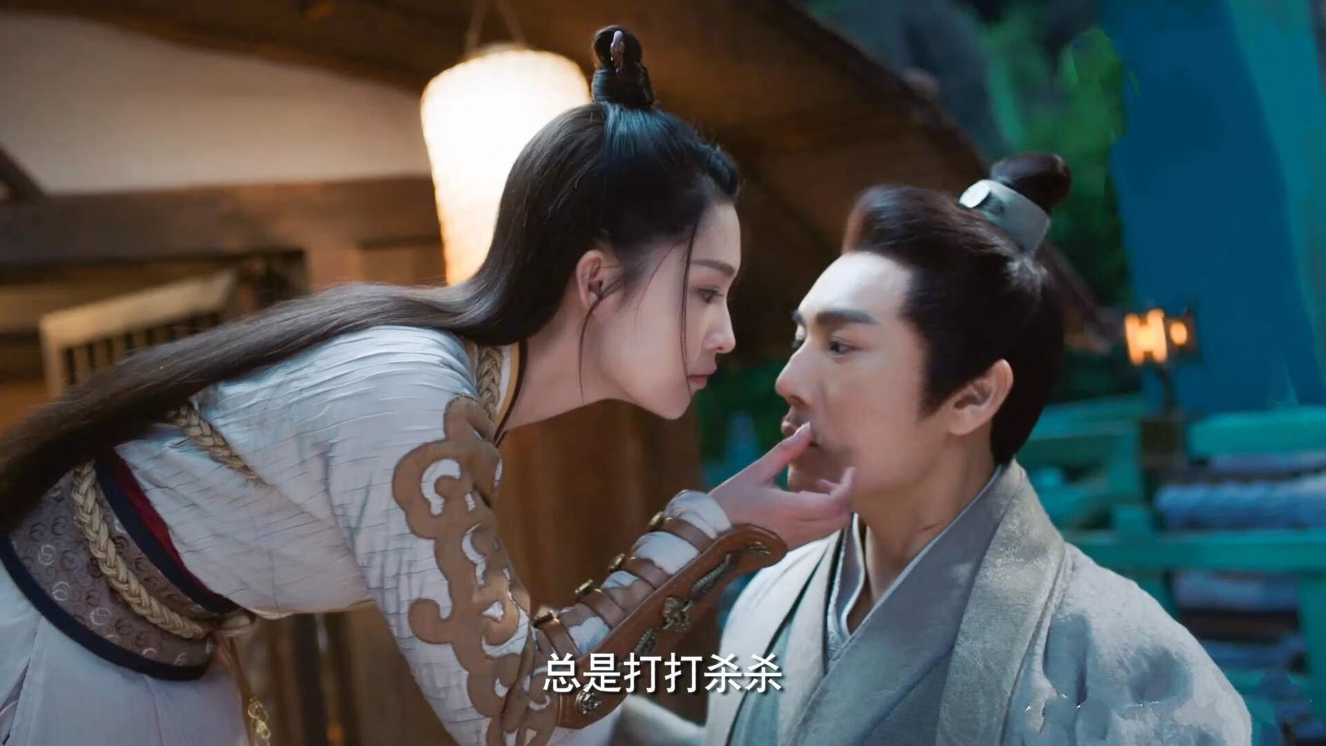 跨界巅峰对决，广东队火力压制雄鹿，伦纳德关键先生定乾坤