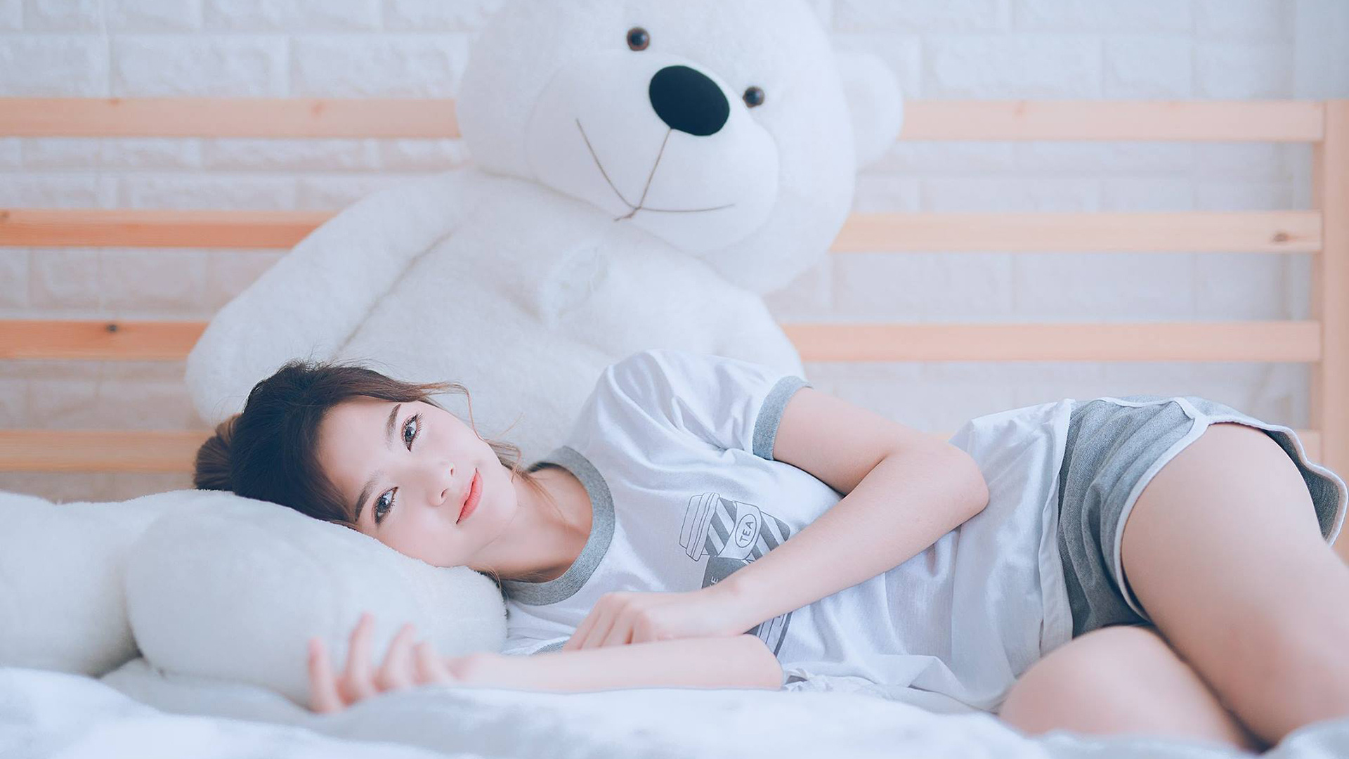 揭幕战的悬念，赛季初声中的未知与可能