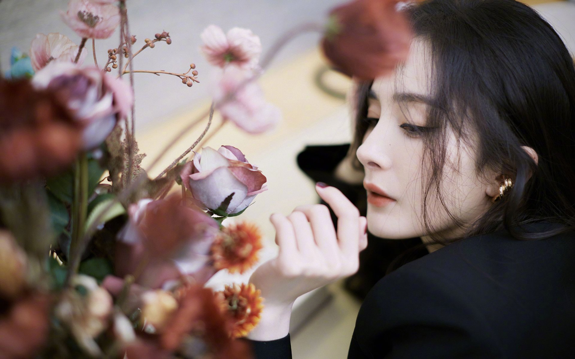 蓝色风暴,阿方索戴维斯独舞,罗马尼亚在2026世界杯A组焦点战中碾压哥伦比亚